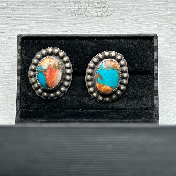 Southwestern Style Oval Stone Earrings - Picture 2 of 4
